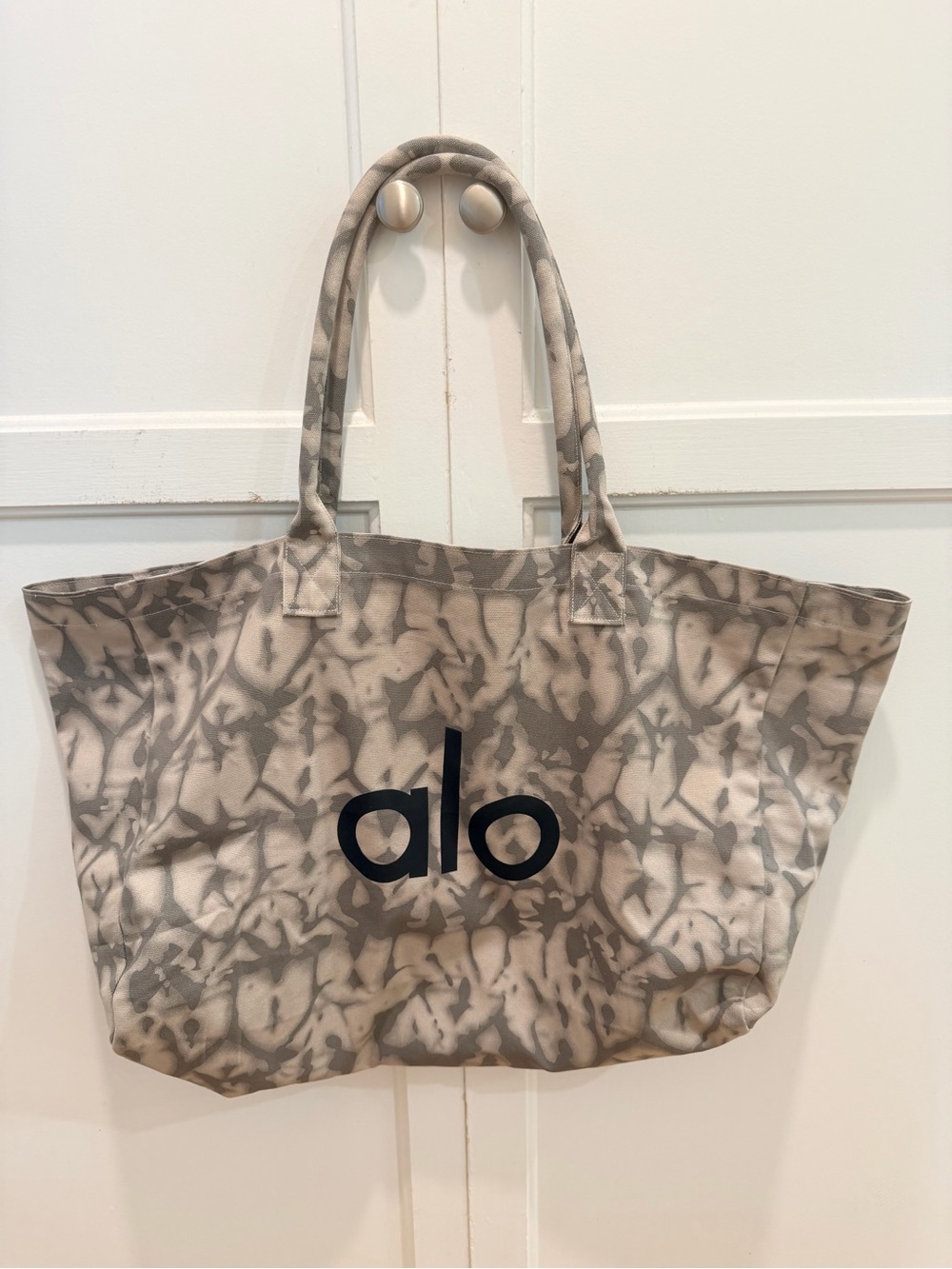 ALO Yoga Neutral Tie-Dye Canvas Tote with Black Logo - Picture 3 of 3